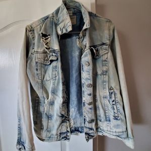 NWOT Parisian Collection Distressed Jean Jacket
